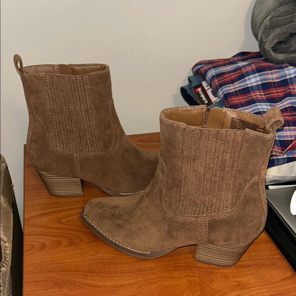 Never been worn brown booties